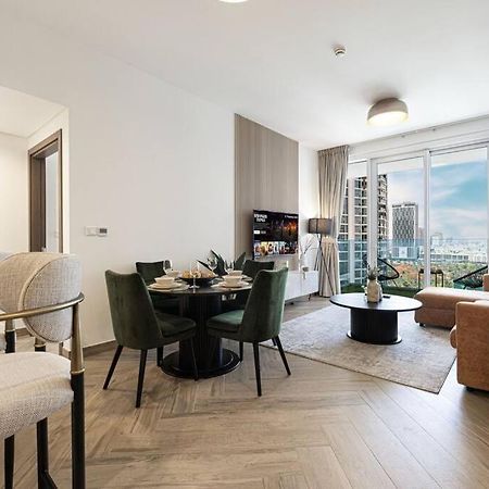 Chic 2 Bed Near Trade Centre With 5 Star Amenities Dubai Exterior foto