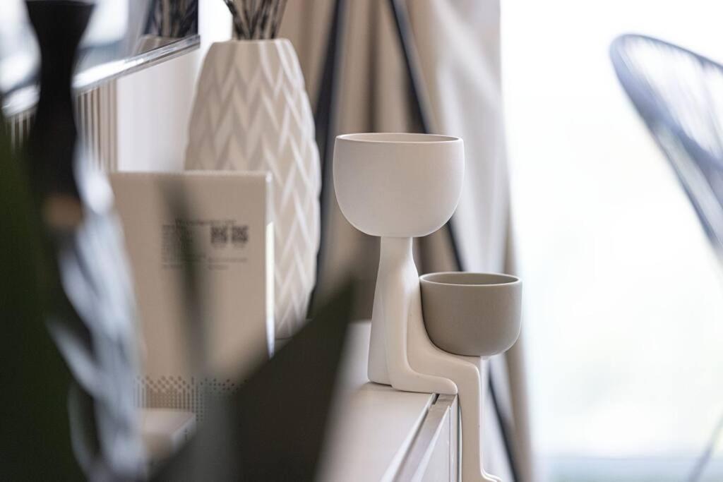 Chic 2 Bed Near Trade Centre With 5 Star Amenities Dubai Exterior foto