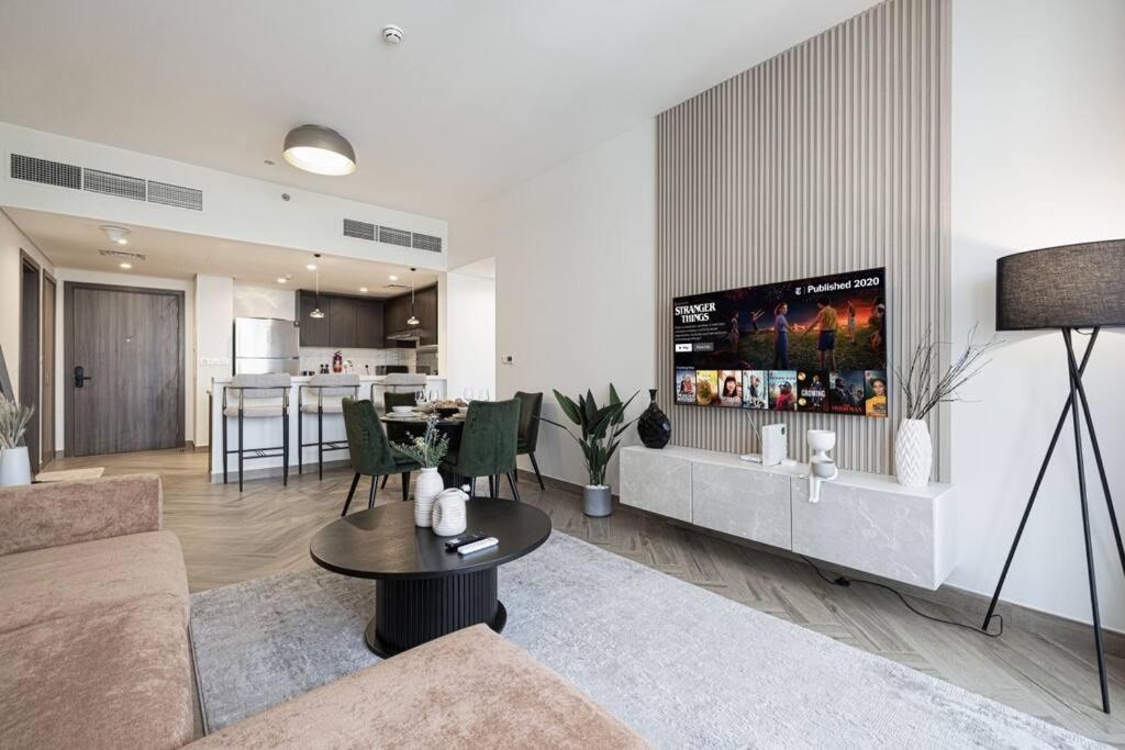 Chic 2 Bed Near Trade Centre With 5 Star Amenities Dubai Exterior foto