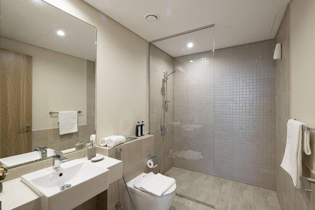 Chic 2 Bed Near Trade Centre With 5 Star Amenities Dubai Exterior foto