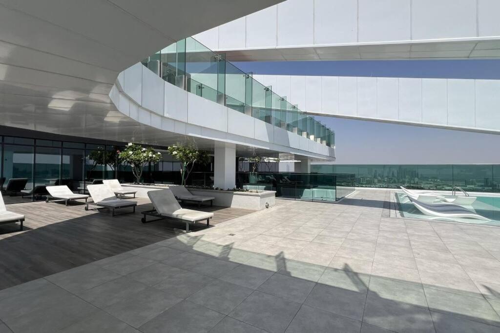 Chic 2 Bed Near Trade Centre With 5 Star Amenities Dubai Exterior foto