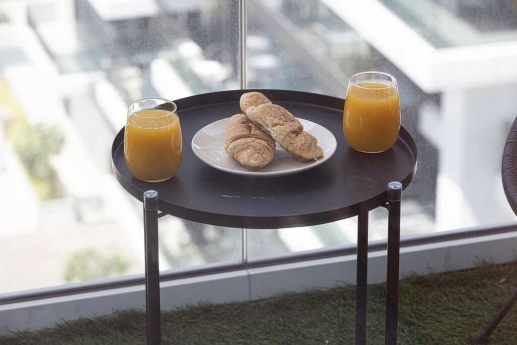Chic 2 Bed Near Trade Centre With 5 Star Amenities Dubai Exterior foto