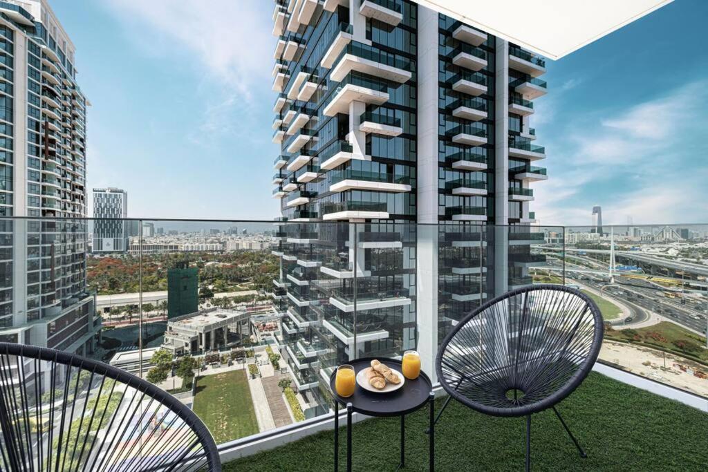 Chic 2 Bed Near Trade Centre With 5 Star Amenities Dubai Exterior foto