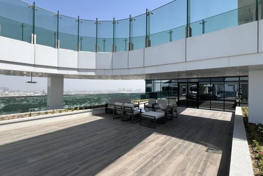 Chic 2 Bed Near Trade Centre With 5 Star Amenities Dubai Exterior foto