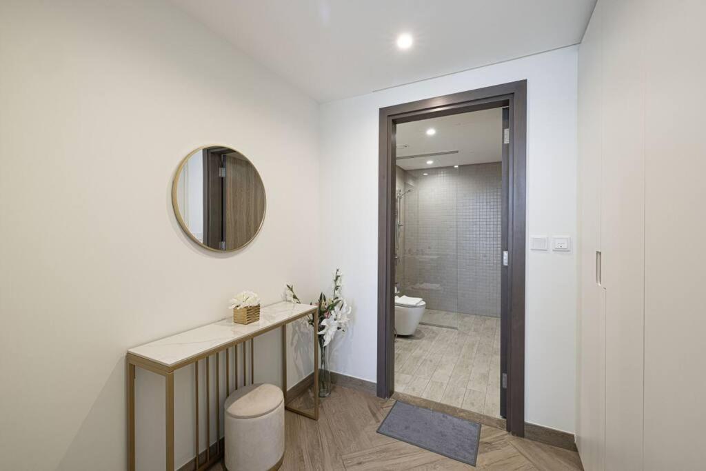 Chic 2 Bed Near Trade Centre With 5 Star Amenities Dubai Exterior foto
